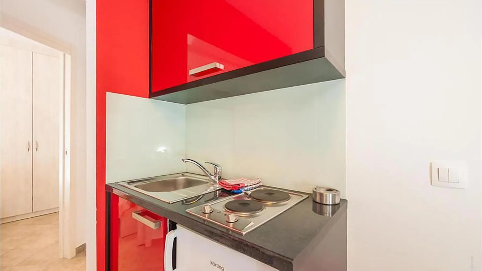Beautiful Apartment In Povljana With Kitchen 0*,  Croatia
