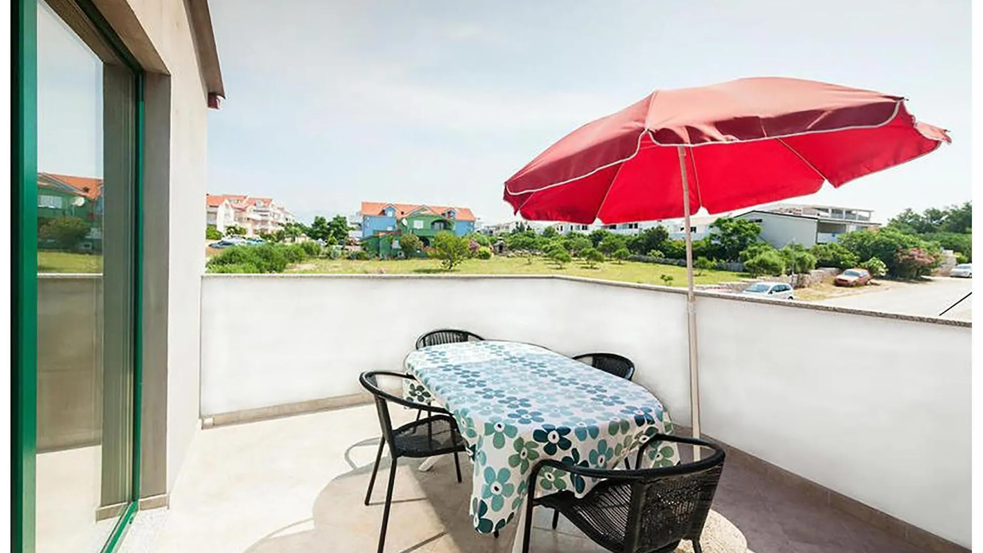 Beautiful Apartment In Povljana With Kitchen